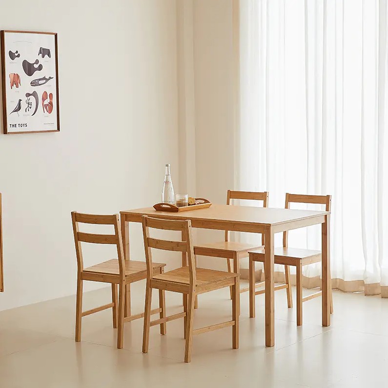 As mesas de jantar de bambu são adequadas para uso interno e externo?